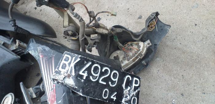 Pengendara Motor Tewas Ditabrak Mobil Box
