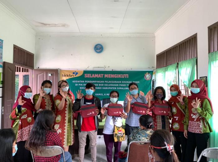 BKKBN Sumut Sosialisasikan PKBR di PIK Remaja dan BKR Siantar-Simalungun 