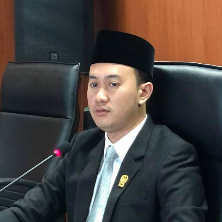 Dewan Minta Pemko Medan Mendata Seluruh TPU  Khusus di Bibir Sungai