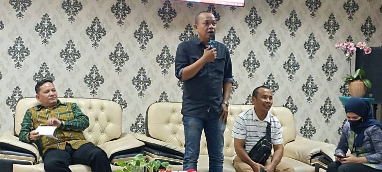 Sekwan Gelar Halal Bi Halal dengan Koordinator Wartawan Unit DPRD Medan