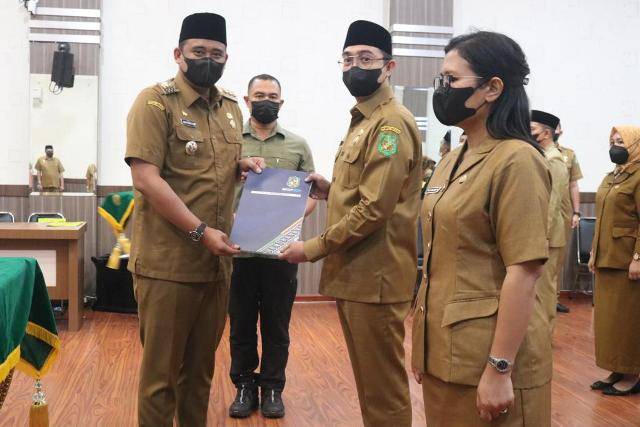 Bobby Lantik 33 Pejabat Dinas Kesehatan Kota Medan
