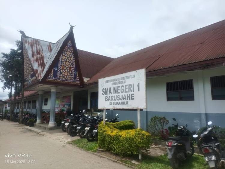 Kepsek SMAN I Barusjahe Helenta br Tarigan,S.Sos Kutip SPP & OSIS Dipertanyakan
