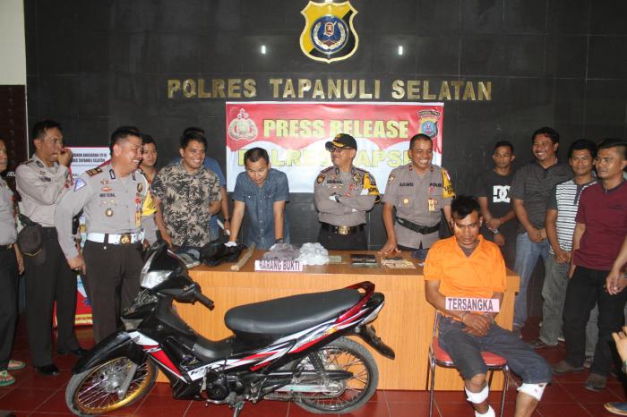 Polisi Tembak Pembunuh Nenek di Tapsel, Motifnya Tergiur Emas Korban