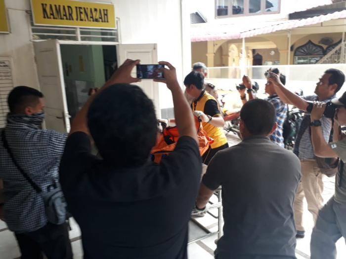 Korban Tewas Pabrik Mancis Dibawa ke RS Bhayangkara  
