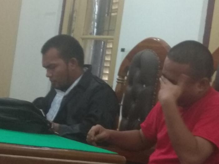 Terdakwa Pencurian "Mewek" Sepanjang Sidang  