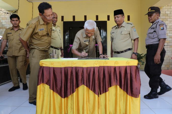 Plt Bupati Asahan Resmikan Kantor Camat Teluk Dalam  