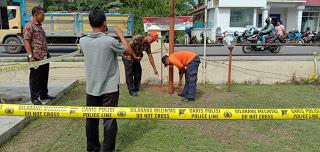 Aneh, Asap Keluar dari Tanah di Halaman Mapolsek Simpang Empat