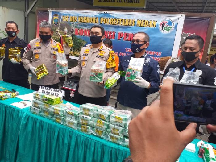 Polrestabes Medan Gagalkan Peredaran 30 Kg Sabu, 1 Tersangka Tewas Ditembak