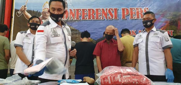 Polda Sumut Pulangkan 11 Terapis Gay, 1 Ditahan