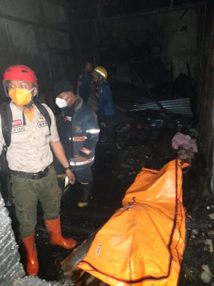Rumah Terbakar di Tembung, Lansia Tewas 