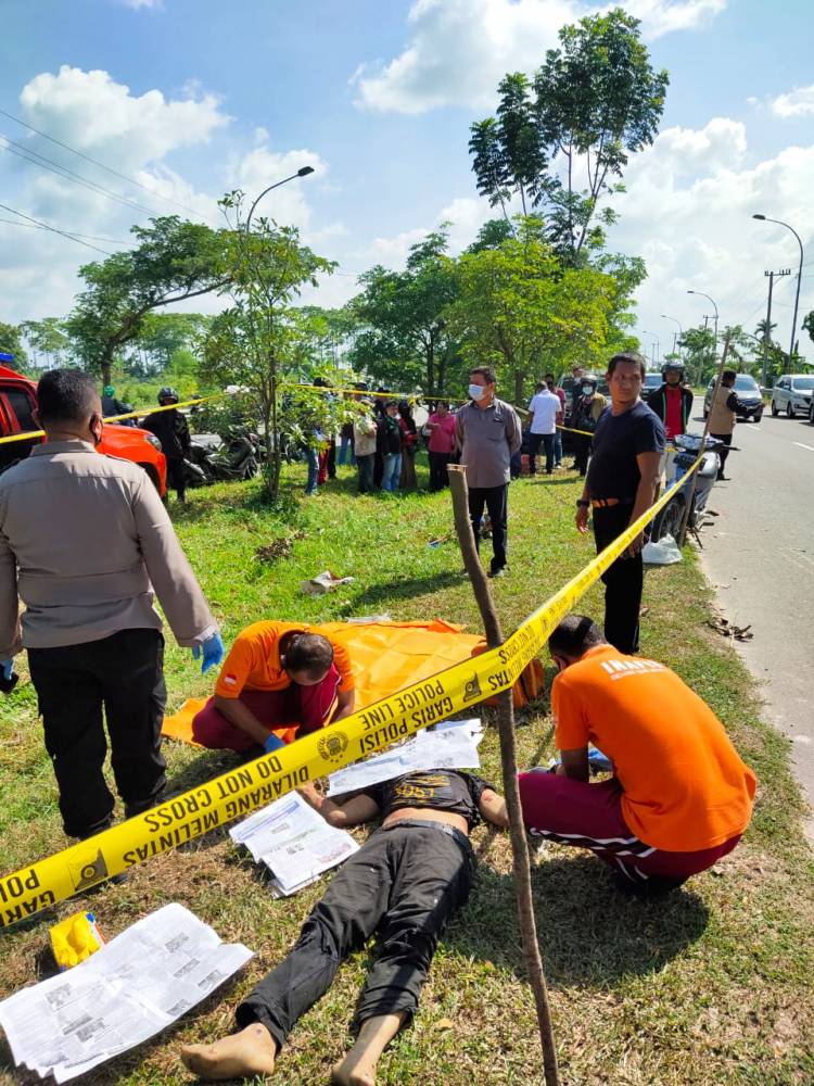 Mayat Pria Korban Pembunuhan Dibuang di Jalan Bandara Kualanamu