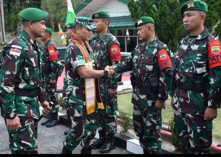 Pangdam I/BB Dampingi Asops Panglima TNI Lakukan Riksiapops Satgas Yonif 122/TS