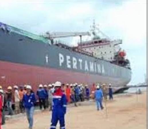 Lambat Proses Administrasi Di Bea Cukai Atas Tanker BBM, Berpotensi Ganggu Distribusi ke SPBU.Apa Benar..?