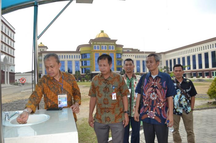 Direktur Administrasi dan Keuangan PDAM Tirtanadi Sidak ke Asrama Haji