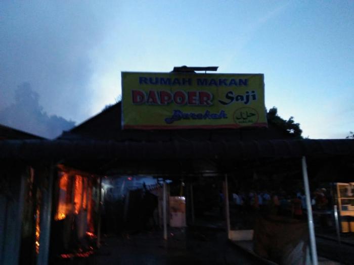 RM Dapur Saji Ludes "Dimakan" Api