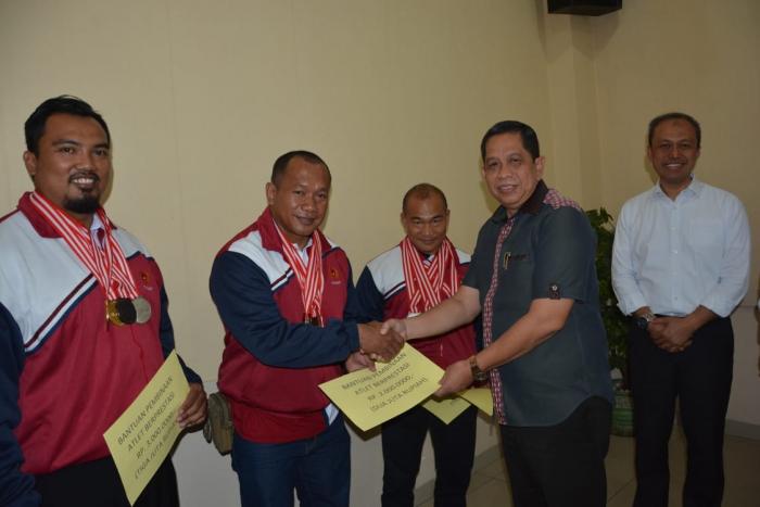 Direksi PDAM Tirtanadi Apresiasi Atlet Angkat Berat Sumut 