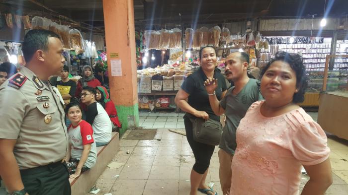 Kapolsek Medan Kota Tinjau Pembongkaran Kios Pedagang