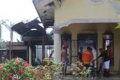 Dua Unit Mobil Damkar Asahan Padamkan Rumah Syarif  