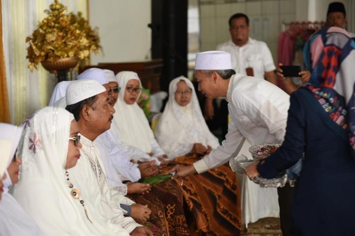17 Calon Haji dari Keluarga Besar PDAM Tirtanadi Ditepungtawari