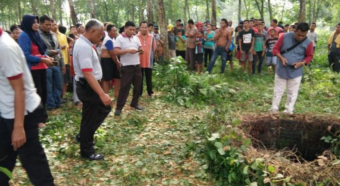 Heboh, Jasad Pria Ditemukan Membusuk di Sumur Tua 