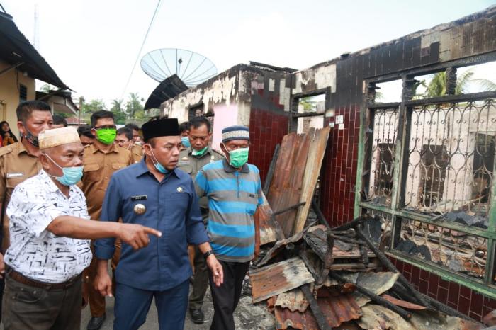 Pemkab Labuhanbatu Sampaikan Rasa Simpati ke Korban Kebakaran