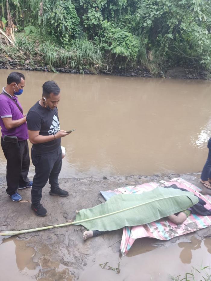 Mayat Pria Mengapung di Sungai Deli