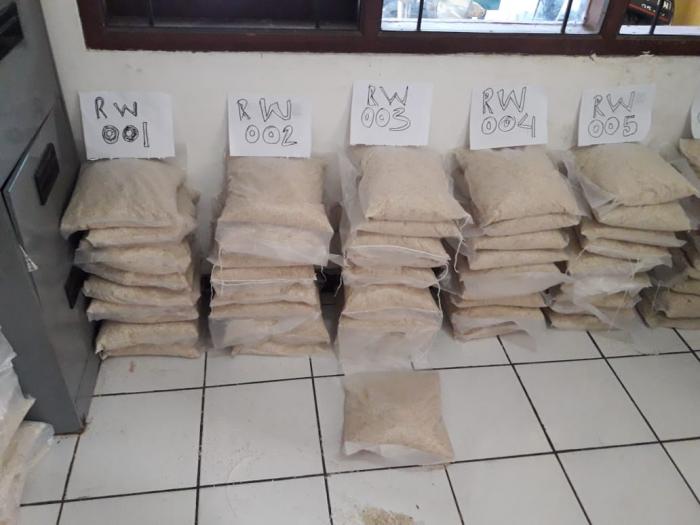 Kualitas Beras Bantuan Covid-19 dari DPKP Bogor Dikeluhkan 