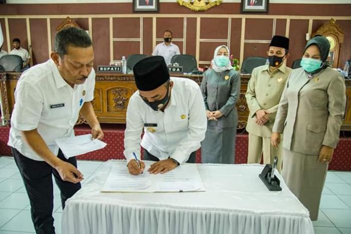 DPRD Labuhanbatu Setuju Rapenda Nota Keuangan 2019