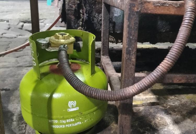 Masyarakat dan Para Pedagang Mengeluh, Gas 3 Kg Sulit Didapat