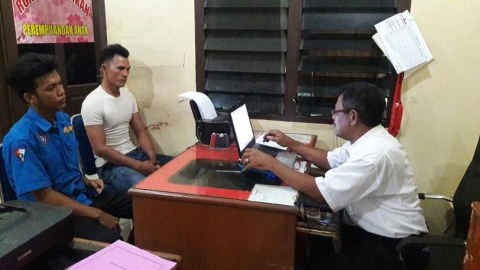 Lempari Grosir Pakai Kotoran Ayam, 2 Anggota SPSI Ditangkap