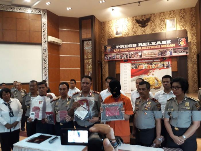 Pemuda Pembenci Jokowi Kuasai Bahasa Inggris dan Prancis