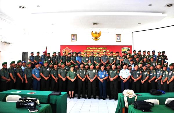 Radikal dan Komonis Ancaman Stabilitas Negara   