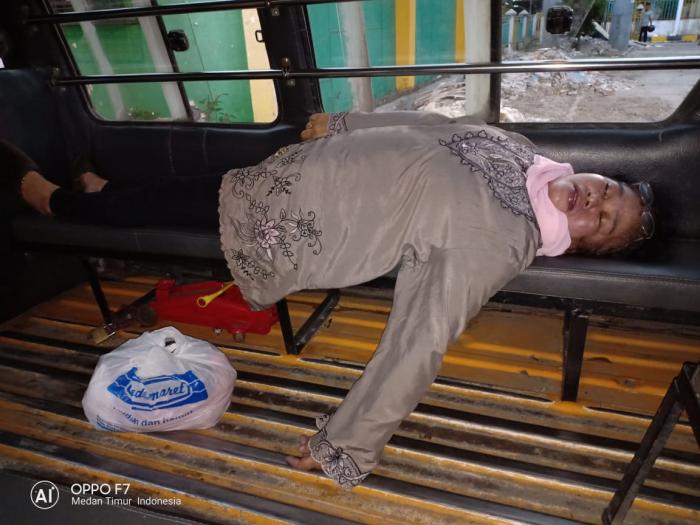 Wanita Ini Tewas di Angkot 