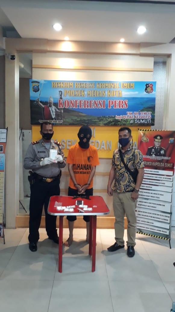 Pura-pura Jadi Pembeli, Anto Curi 2 Power Bank