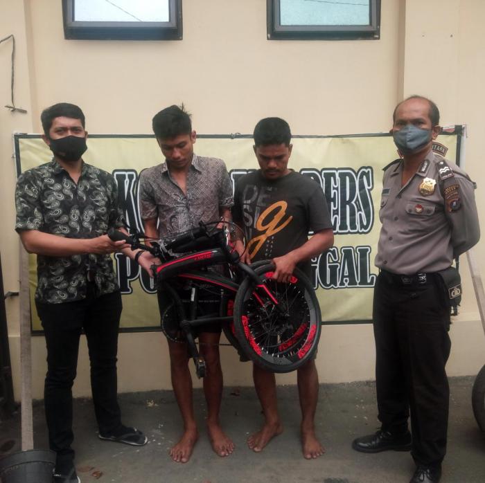 Dua Maling Sepeda Lipat Ditangkap 