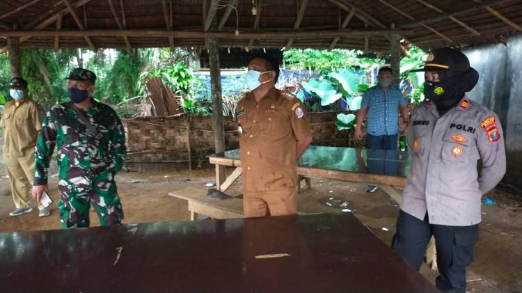 Polsek Patumbak Bersama Tiga Pilar Gerebek Warung Judi Pak Kulit