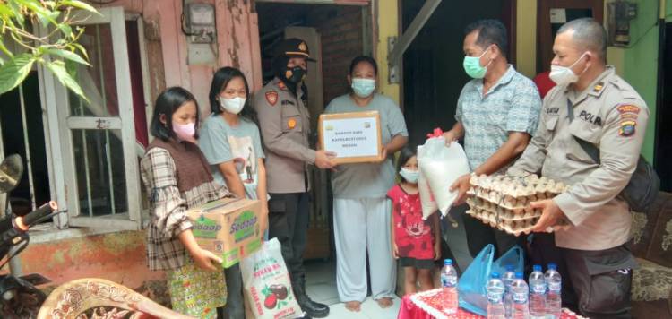 Polsek Patumbak Bantu Korban Penembakan Toko Emas Simpang Limun