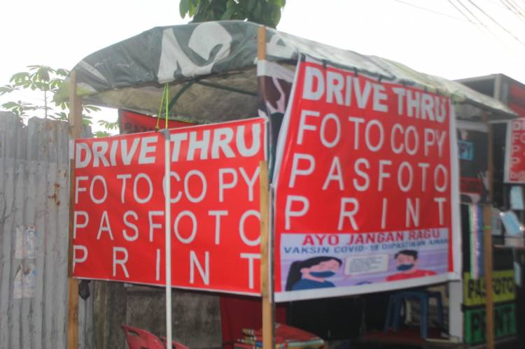 Usaha Fotocopy Drive Thru Bani Tetap Eksis di Masa Pandemi