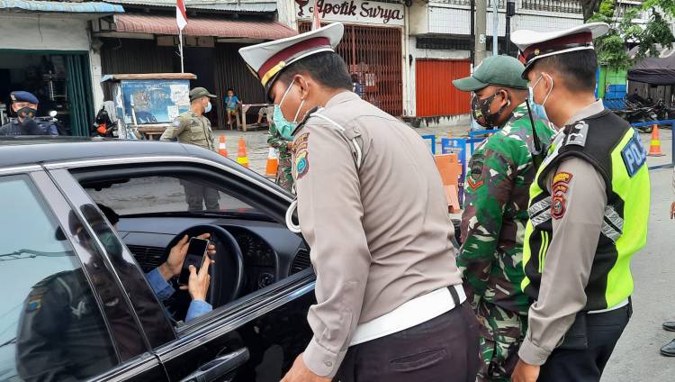Ditlantas Poldasu Putar Balik 459 Kendaraan di Pos Penyekatan