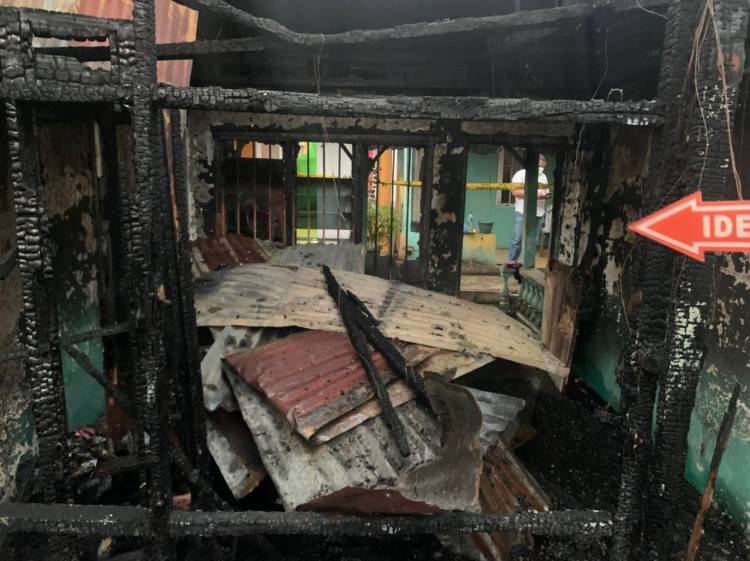 Rumah Permanen Terbakar di Jalan Talun Kenas