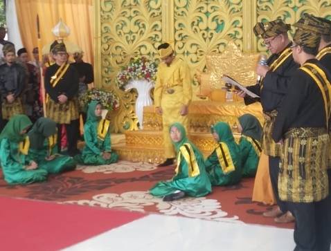Muhammad Iqbal Abdul Jalil Rahmad Syah Dinobatkan Sebagai Sultan ke XIII Kesultanan Asahan.
