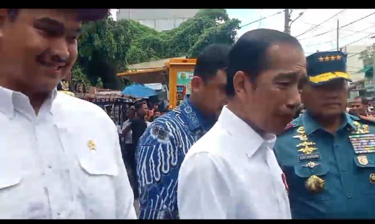 Kunjungan Presiden Jokowi di Pasar Sukaramai Medan