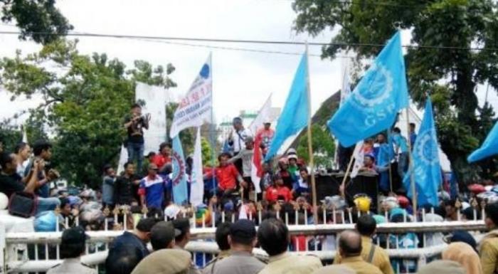 Buruh FSPMI Desak DPRD Sumut Panggil "Perusahaan Hitam"