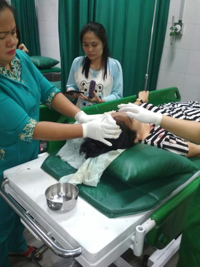 Cekcok Dengan Pembeli, Kepala Pelayan Warung Nasi Bocor Dilempar Gelas 