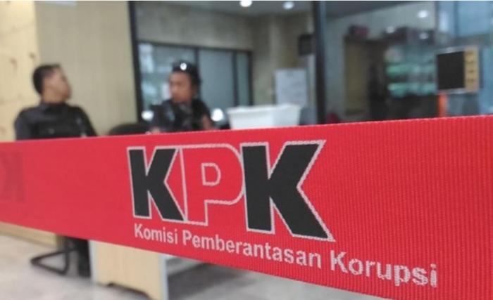 MEREKA YANG TAK LELAH MEMBUAT KPK LEMAH