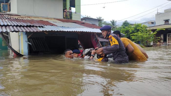Sungai di Binjai Meluap, Brimob Poldasu Kerahkan Personel 