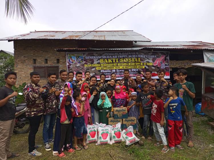 GM KB FKPPI Sumut Makan Bersama dengan Anak Binaan Sanggar Belajar Cerdas