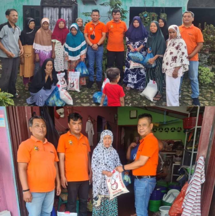 Ketua Pewarta Salurkan Paket Sembako Pada Puluhan Warga Kurang Mampu
