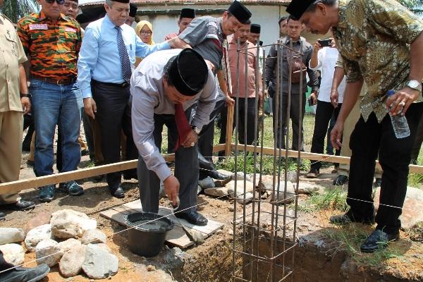 Bupati Labuhanbatu Ajak SKPD Menyisihkan Rezeki Dalam Pembangunan Masjid Badaruddin 