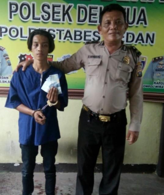 Pembeli Roti Ketagihan Bayar Pakai Upal